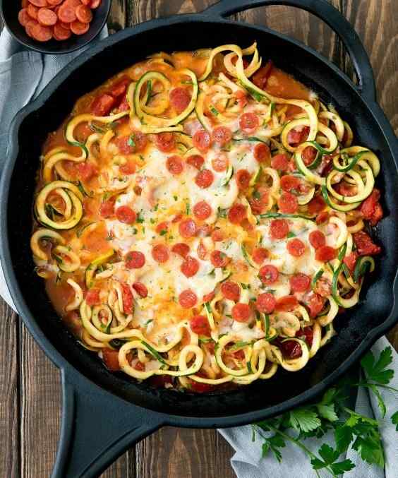 3. Pizza Cuketové nudle v jednom hrnci