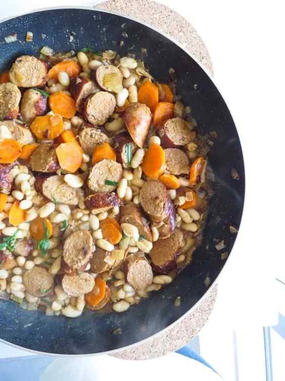 5. Klobása a fazole Cannellini v bílém víně